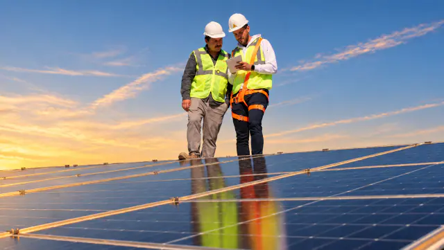 Solar Doctors · Logo & Kurumsal Kimlik: Web sitesi header görselleri 5