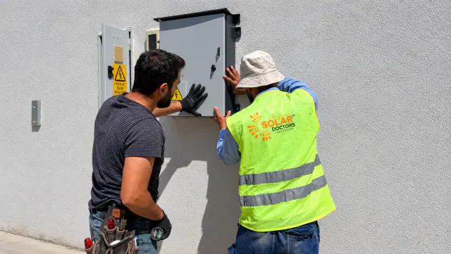 Solar Doctors · Logo & Kurumsal Kimlik: Web sitesi header görselleri 19